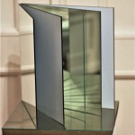 Életkönyv 2018 (üveg, tükör, mágnes, papír, hungarocell, 32x30x30cm)